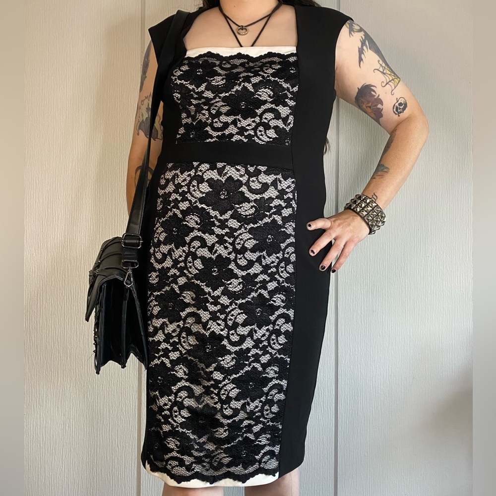 VTG 1990s Corporate Goth Black & White Lace Dress